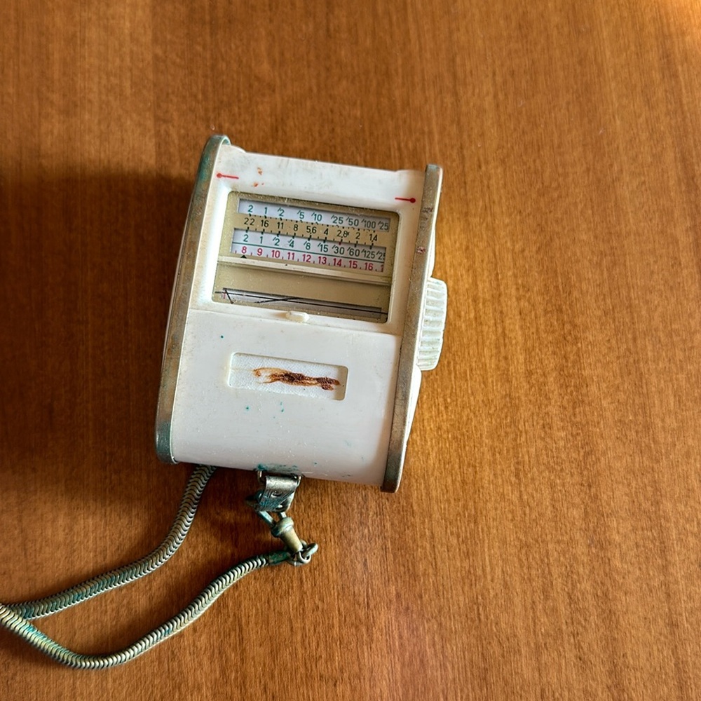 Vintage Sixtomat light meter